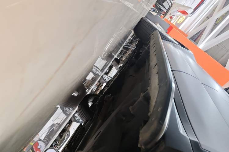 Used Land Rover Range Evoque 2018 240 PS SE DYNAMIC Smart Edition Left Side Sill
