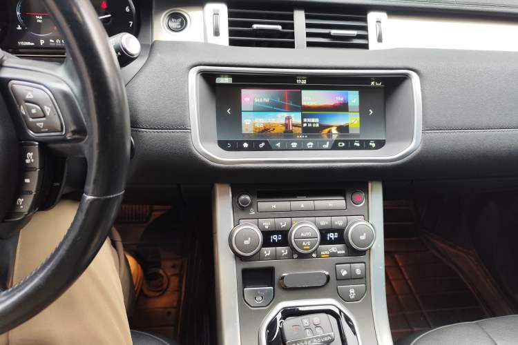 Used Land Rover Range Evoque 2018 240 PS SE Smart Brilliance Edition Audio And AC Panel