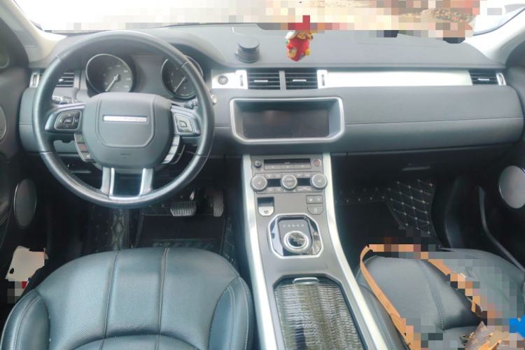 Used Land Rover Range Evoque 2018 240 PS SE DYNAMIC Smart Edition Center Console