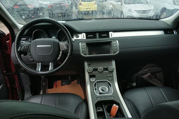 Used Land Rover Range Evoque 2018 240PS PURE Style Edition Center Console