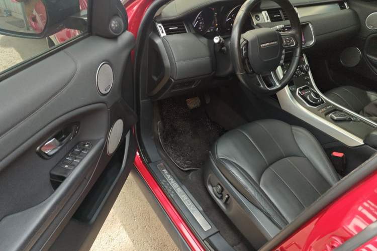 Used Land Rover Range Evoque 2018 240 PS SE Smart Brilliance Edition Driver Seat