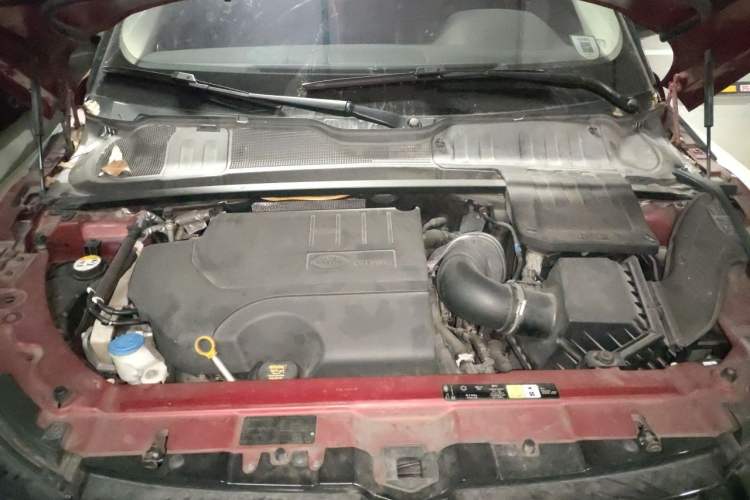 Used Land Rover Range Evoque 2018 240 PS SE Smart Brilliance Edition Engine Bay