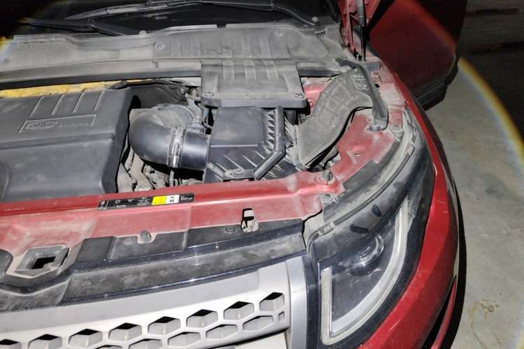 Used Land Rover Range Evoque 2018 240 PS SE Smart Brilliance Edition Engine Bay Left
