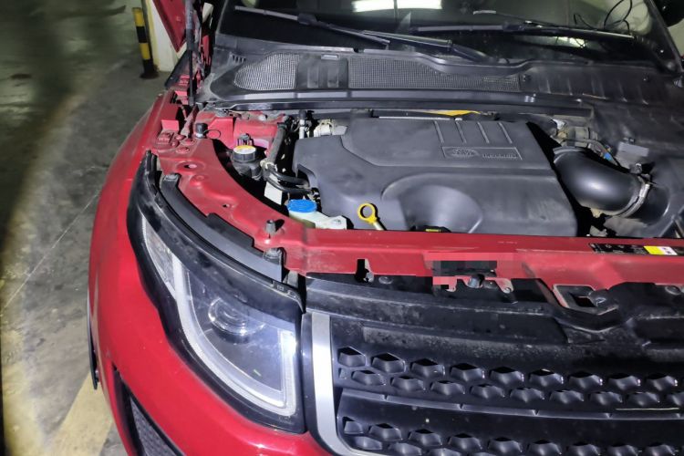 Used Land Rover Range Evoque 2018 240 PS SE DYNAMIC Smart Edition Engine Bay Right