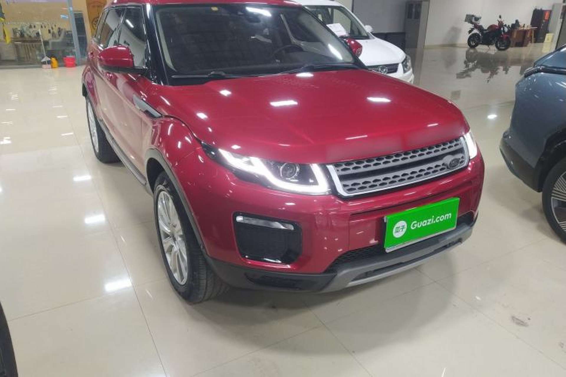 Used Land Rover Range Evoque 2018 240 PS SE Smart Brilliance Edition Exterior 2
