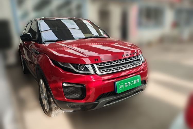 Used Land Rover Range Evoque 2018 240 PS SE Smart Brilliance Edition Front Right 45 Deg