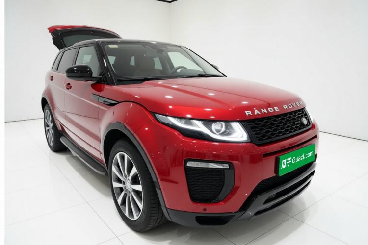 Used Land Rover Range Evoque 2018 240 PS SE Smart Brilliance Edition Front Right 45 Deg