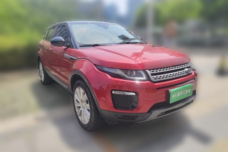 Used Land Rover Range Evoque 2018 240 PS SE Smart Brilliance Edition Front Right 45 Deg