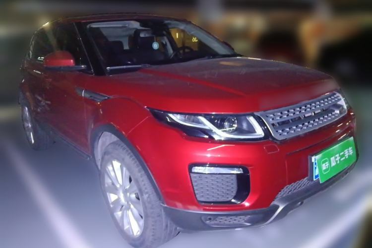 Used Land Rover Range Evoque 2018 240 PS SE Smart Brilliance Edition Front Right 45 Deg