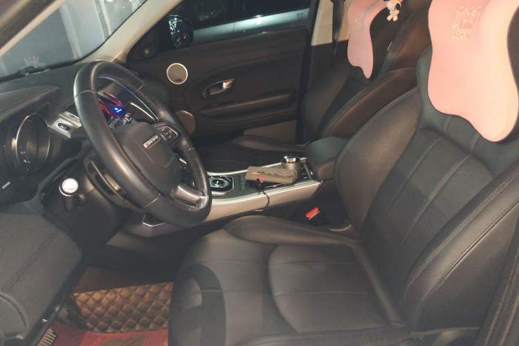 Used Land Rover Range Evoque 2018 240 PS SE Smart Brilliance Edition Left Front Seat