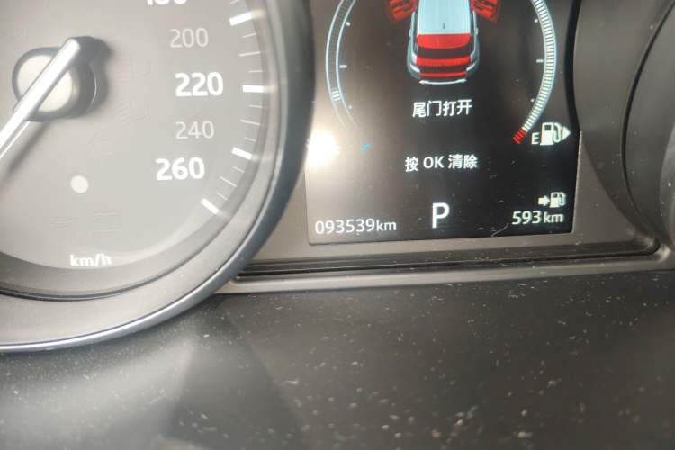 Used Land Rover Range Evoque 2018 240 PS SE DYNAMIC Smart Edition Odometer Close Up