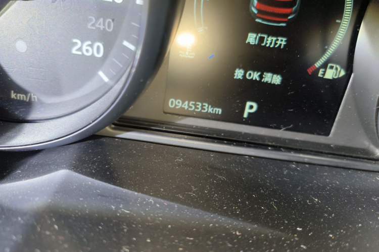 Used Land Rover Range Evoque 2018 240 PS SE DYNAMIC Smart Edition Odometer Close Up