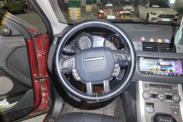 Used Land Rover Range Evoque 2018 240 PS SE Smart Brilliance Edition Steering Wheel