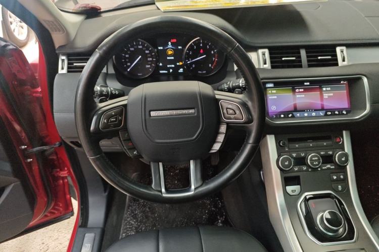 Used Land Rover Range Evoque 2018 240 PS SE Smart Brilliance Edition Steering Wheel
