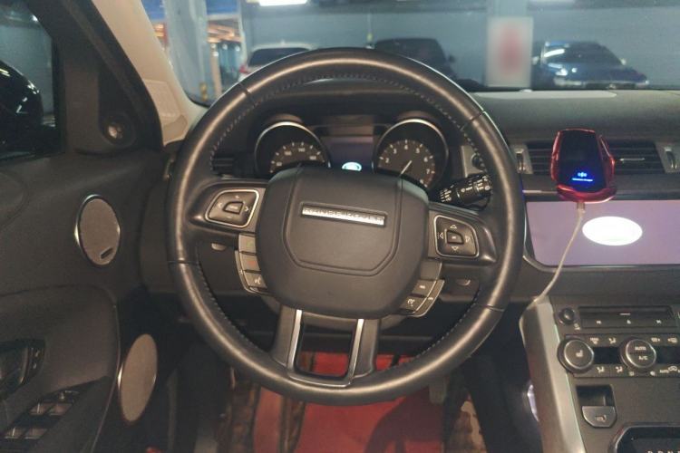 Used Land Rover Range Evoque 2018 240 PS SE Smart Brilliance Edition Steering Wheel