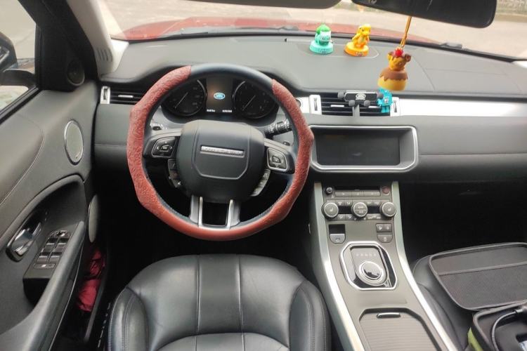Used Land Rover Range Evoque 2018 240 PS SE Smart Brilliance Edition Steering Wheel