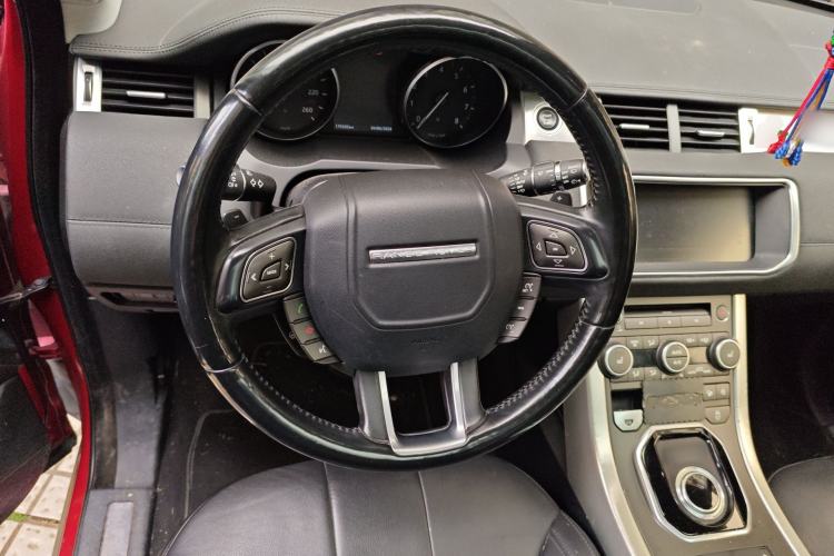 Used Land Rover Range Evoque 2018 240 PS SE Smart Brilliance Edition Steering Wheel