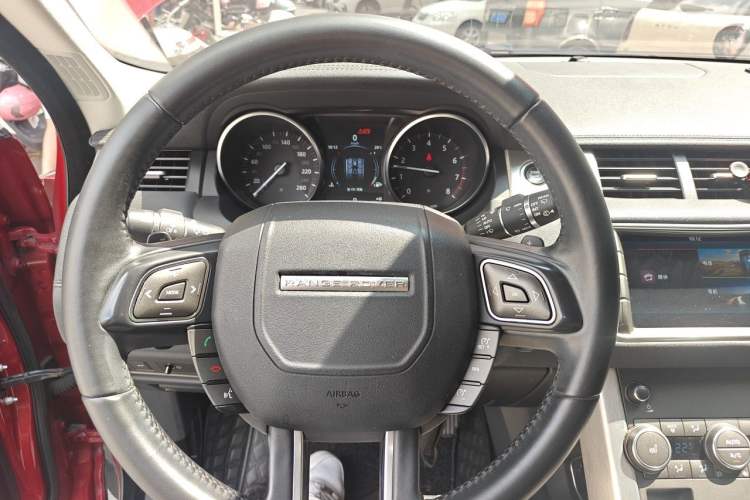 Used Land Rover Range Evoque 2018 240PS PURE Style Edition Steering Wheel