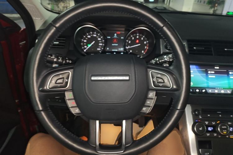 Used Land Rover Range Evoque 2018 240 PS SE Smart Brilliance Edition Steering Wheel
