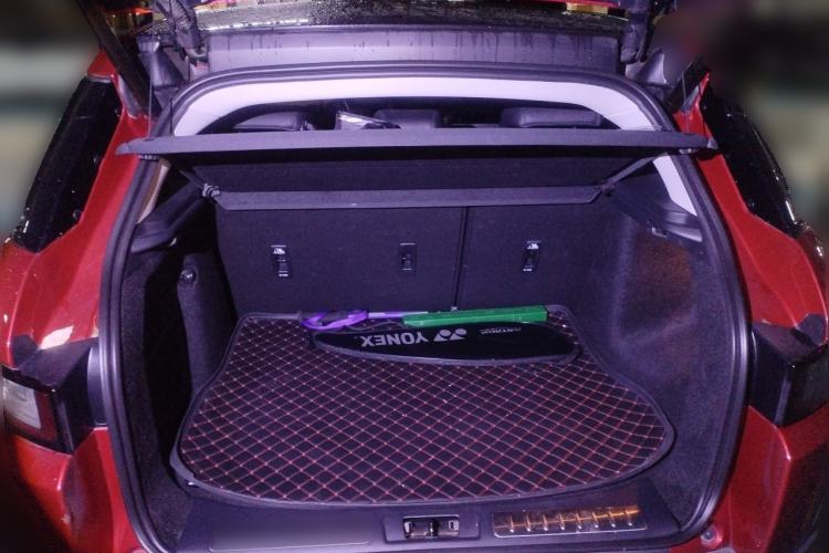 Used Land Rover Range Evoque 2018 240 PS SE Smart Brilliance Edition Trunk