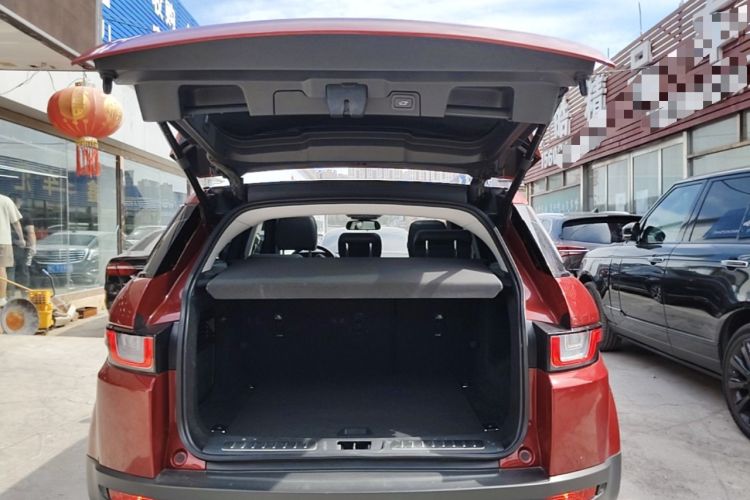 Used Land Rover Range Evoque 2018 240 PS SE Smart Brilliance Edition Trunk