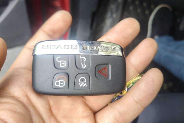 Used Land Rover Range Evoque 2018 240 PS SE DYNAMIC Smart Edition Vehicle Key