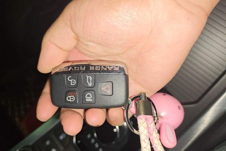 Used Land Rover Range Evoque 2018 240 PS SE Smart Brilliance Edition Vehicle Key