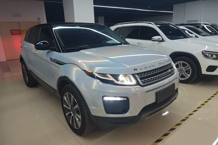 Used Land Rover Range Evoque 2018 240 PS SE Smart Brilliance Edition Exterior 1