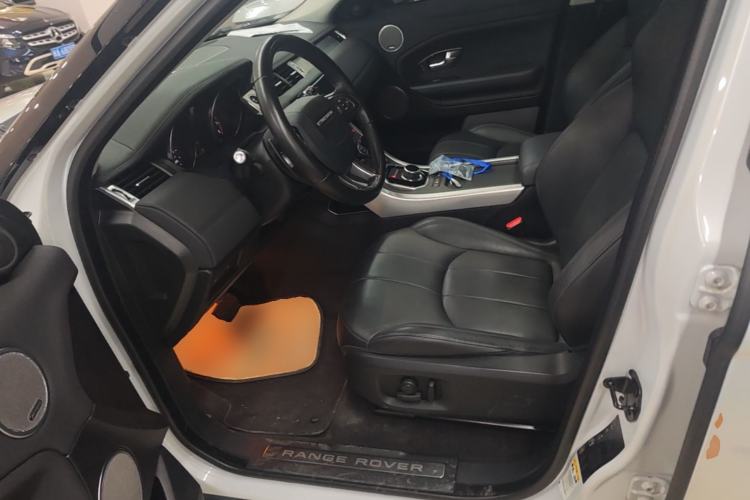 Used Land Rover Range Evoque 2018 240 PS SE Smart Brilliance Edition Left Front Seat