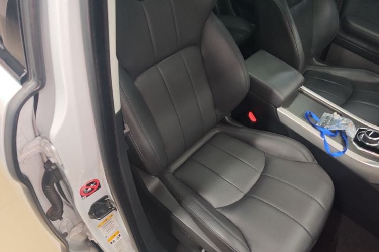 Used Land Rover Range Evoque 2018 240 PS SE Smart Brilliance Edition Right Front Seat