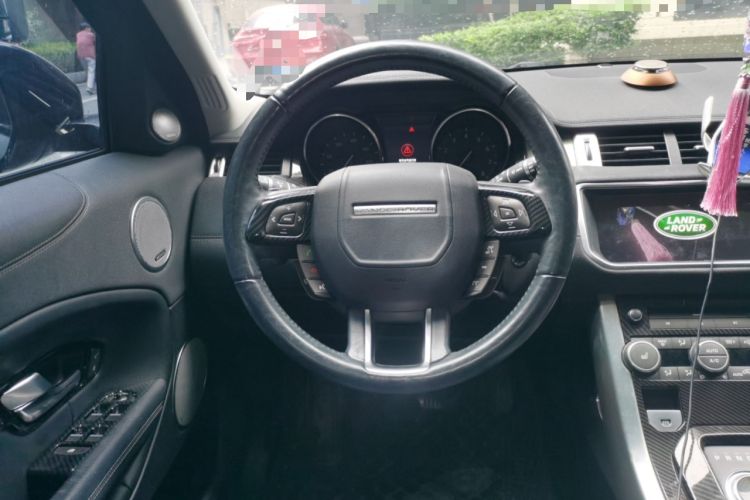 Used Land Rover Range Evoque 2018 240 PS SE DYNAMIC Smart Edition Steering Wheel