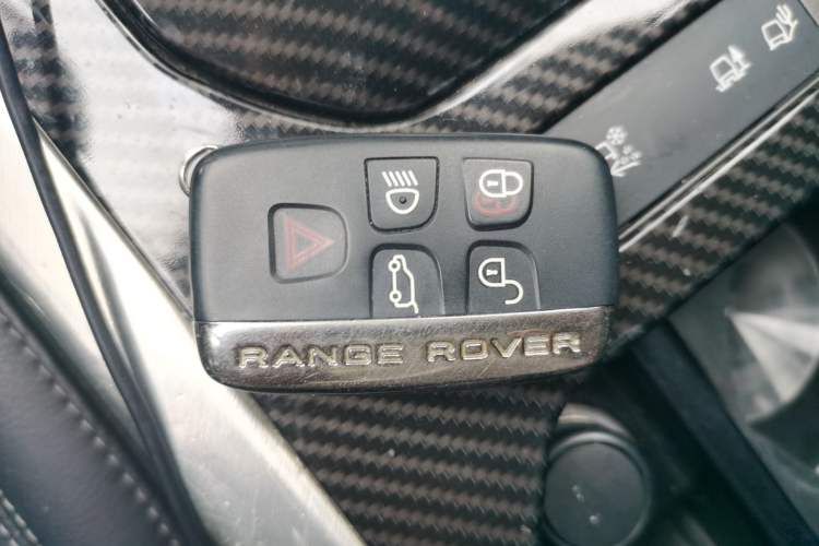 Used Land Rover Range Evoque 2018 240 PS SE DYNAMIC Smart Edition Vehicle Key