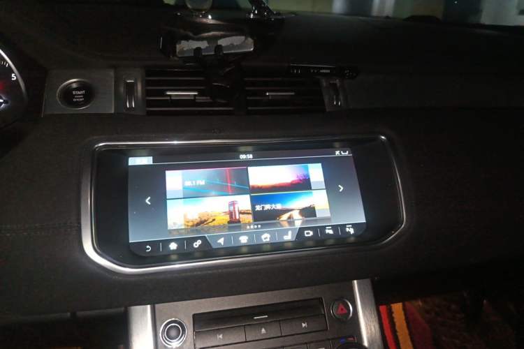 Used Land Rover Range Evoque 2018 240 PS SE Smart Brilliance Edition Audio And AC Panel