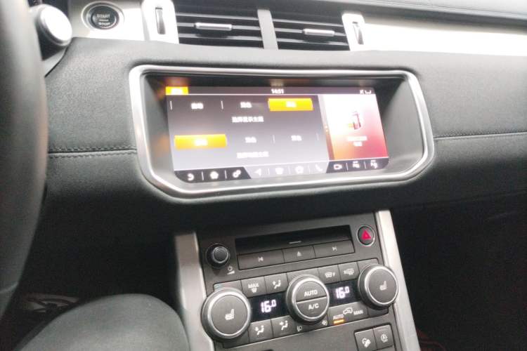 Used Land Rover Range Evoque 2018 240 PS SE Smart Brilliance Edition Audio And AC Panel
