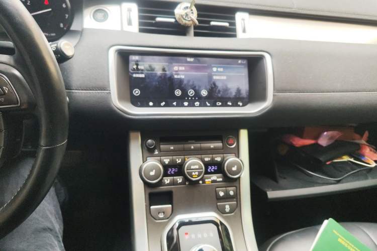 Used Land Rover Range Evoque 2018 240 PS SE Smart Brilliance Edition Audio And AC Panel