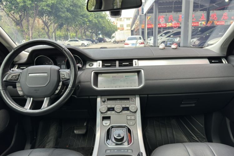 Used Land Rover Range Evoque 2018 240 PS SE Smart Brilliance Edition Audio And AC Panel