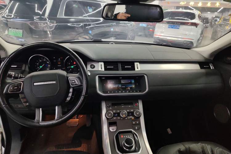 Used Land Rover Range Evoque 2018 240 PS SE Smart Brilliance Edition Audio And AC Panel