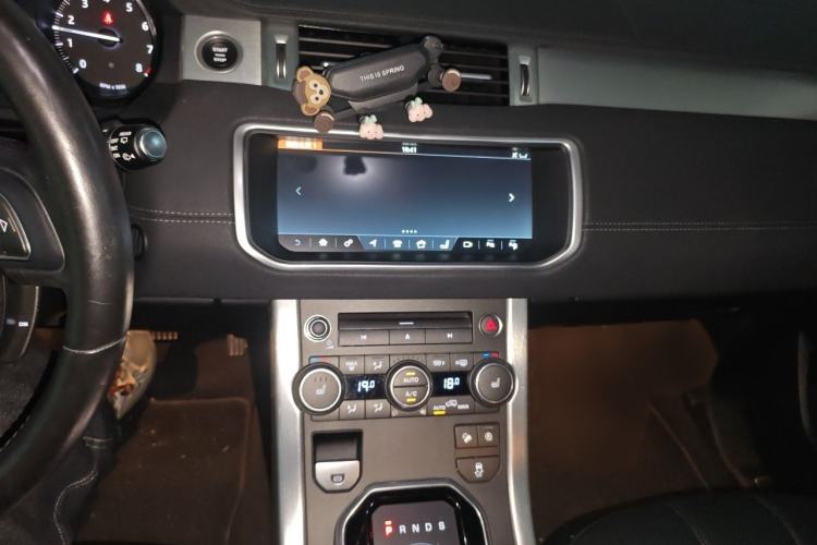 Used Land Rover Range Evoque 2018 240 PS SE DYNAMIC Smart Edition Audio And AC Panel