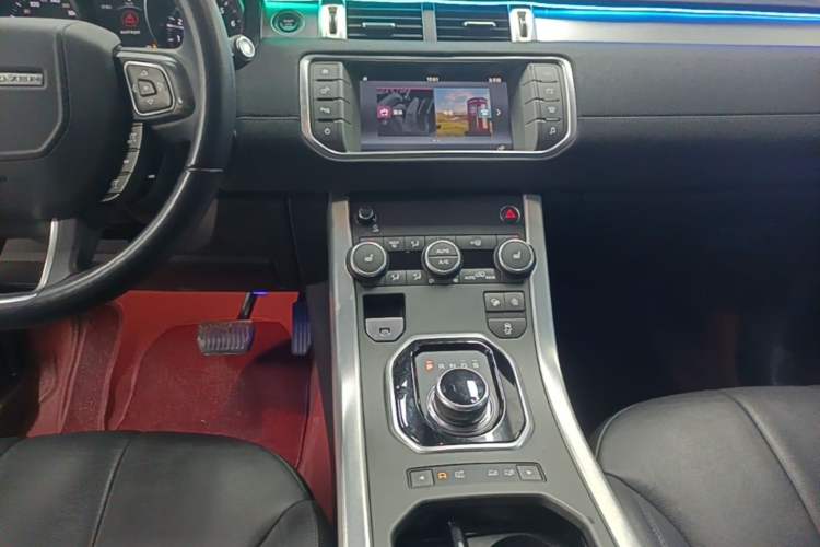 Used Land Rover Range Evoque 2018 200PS PURE New Fashion Edition Audio And AC Panel