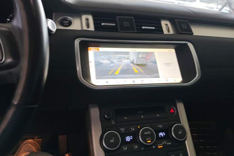 Used Land Rover Range Evoque 2018 240 PS SE Smart Brilliance Edition Audio And AC Panel