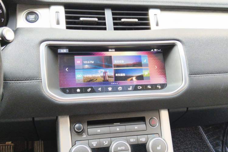 Used Land Rover Range Evoque 2018 240 PS SE Smart Brilliance Edition Audio And AC Panel