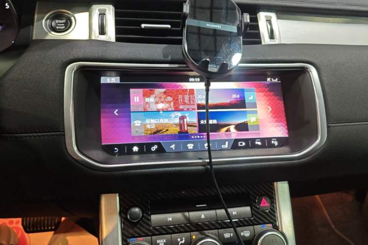 Used Land Rover Range Evoque 2018 240 PS SE Smart Brilliance Edition Audio And AC Panel