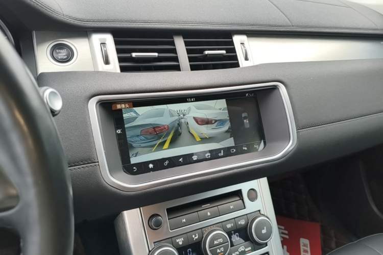 Used Land Rover Range Evoque 2018 240 PS SE Smart Brilliance Edition Audio And AC Panel