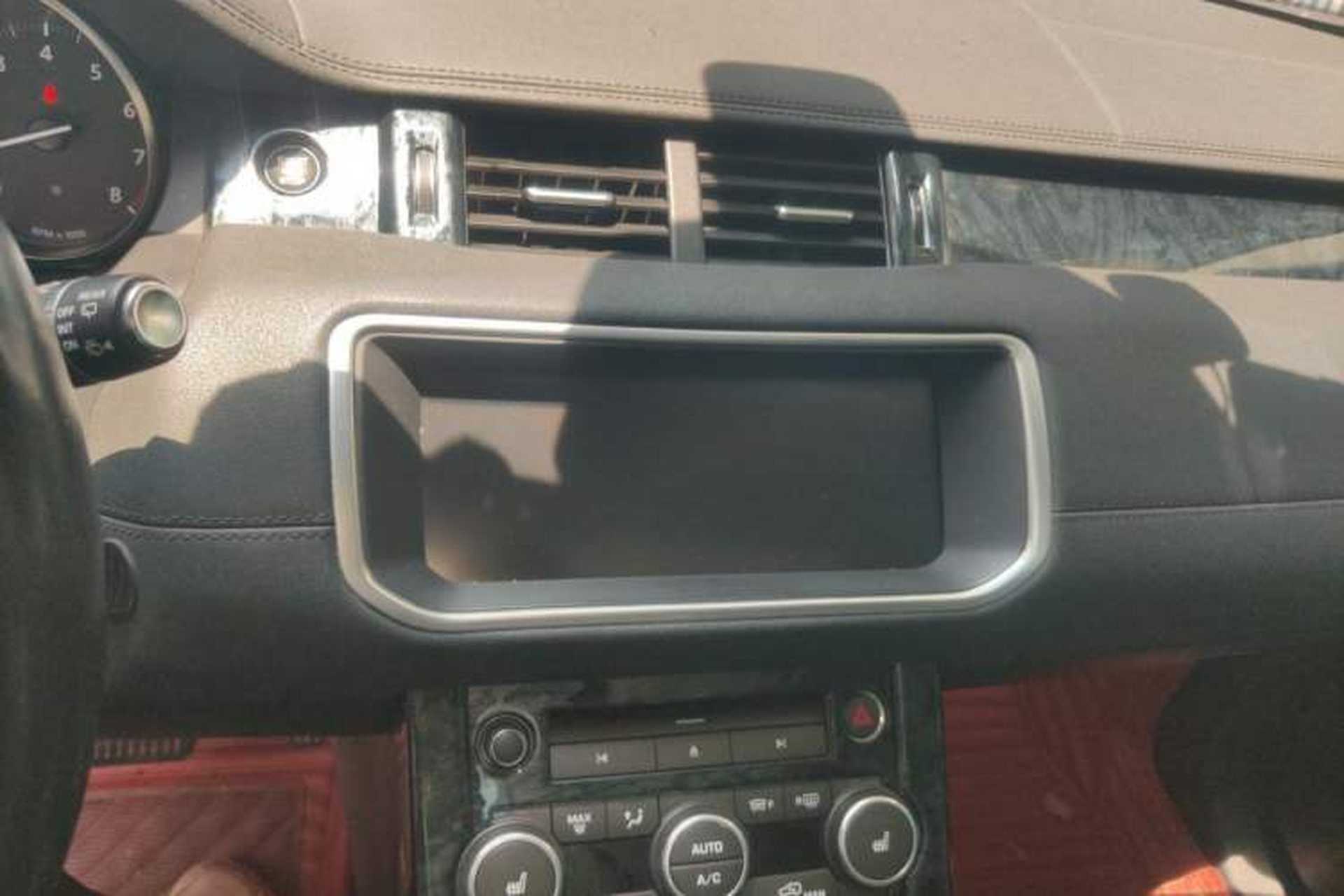 Used Land Rover Range Evoque 2018 240 PS SE Smart Brilliance Edition Audio And AC Panel