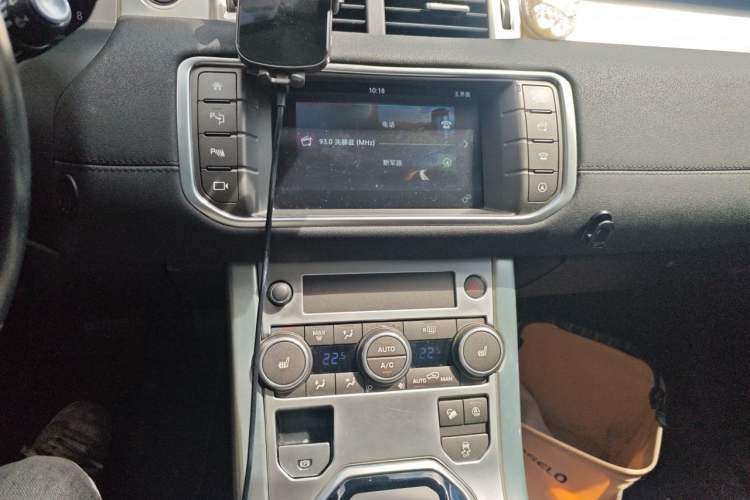 Used Land Rover Range Evoque 2018 240PS PURE Style Edition Audio And AC Panel