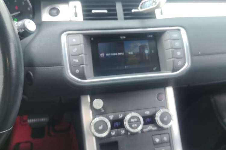 Used Land Rover Range Evoque 2018 200PS PURE New Fashion Edition Audio And AC Panel