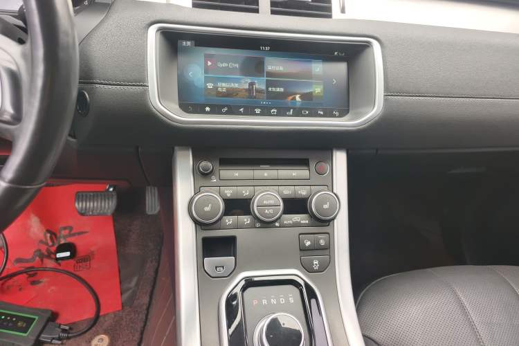 Used Land Rover Range Evoque 2018 240 PS SE DYNAMIC Smart Edition Audio And AC Panel