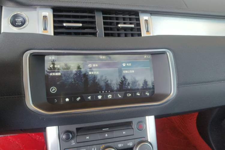 Used Land Rover Range Evoque 2018 240 PS SE Smart Brilliance Edition Audio And AC Panel