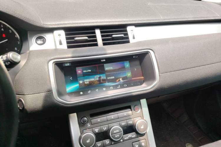 Used Land Rover Range Evoque 2018 240 PS SE Smart Brilliance Edition Audio And AC Panel