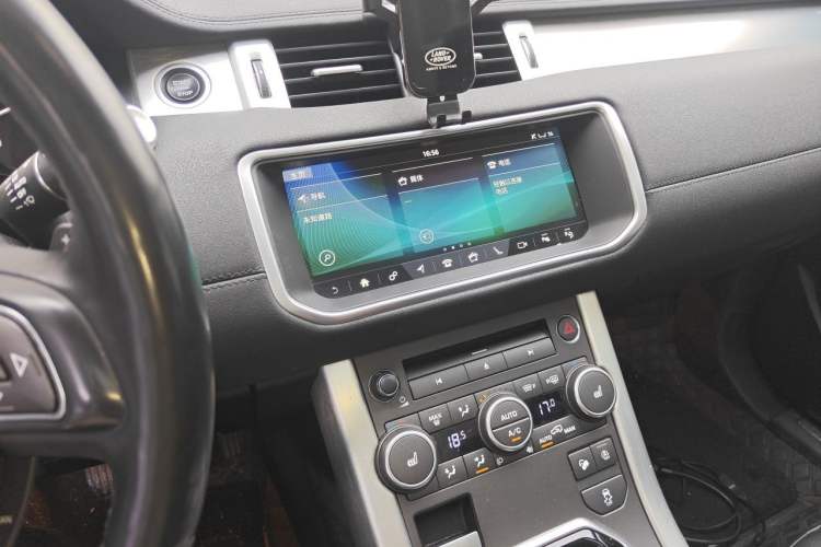 Used Land Rover Range Evoque 2018 240 PS SE Smart Brilliance Edition Audio And AC Panel